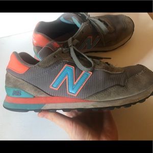 New balance tennis shoes